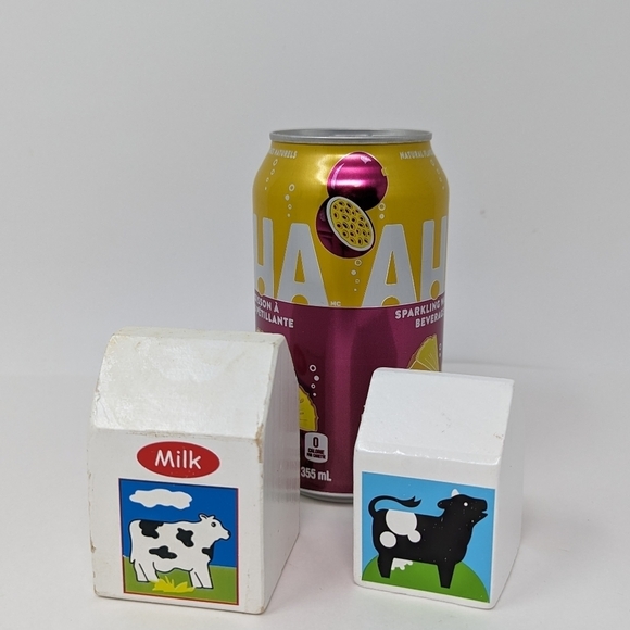 Melissa & Doug Play Food Wood Milk Cartons - Picture 5 of 5
